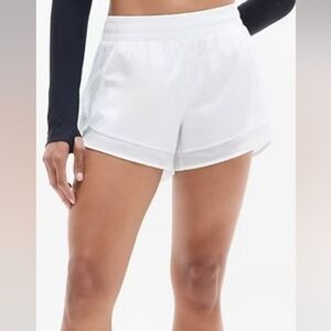 Athleta Women's White Mesh Racer Run Mid Rise Athletic Shorts Holiday Sale🎁